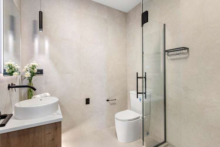 4 Taku Close Long Bay_13