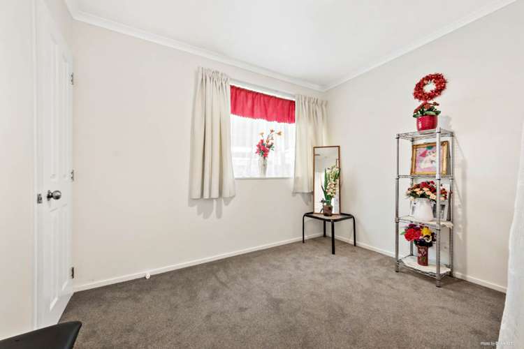 1b Charlenne Close Ranui_12