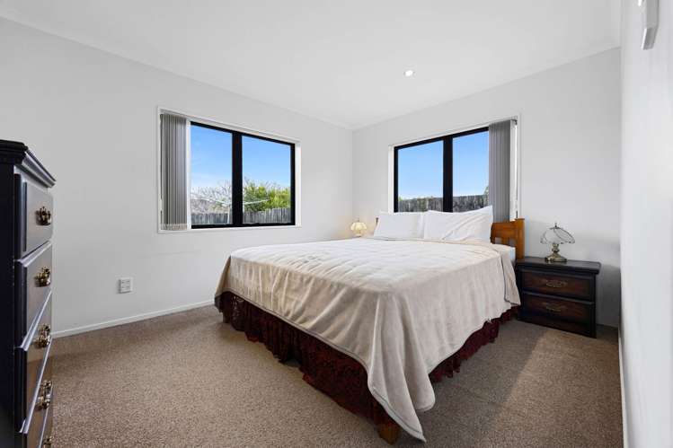 40 Hadley Wood Drive Wattle Downs_35