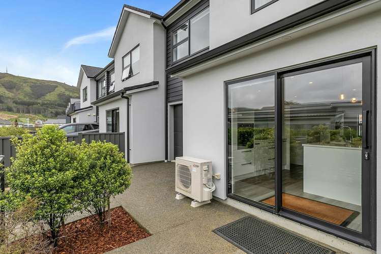17 Karearea Avenue Kenepuru_12