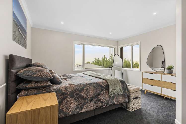 152 Endeavour Drive Whitby_12