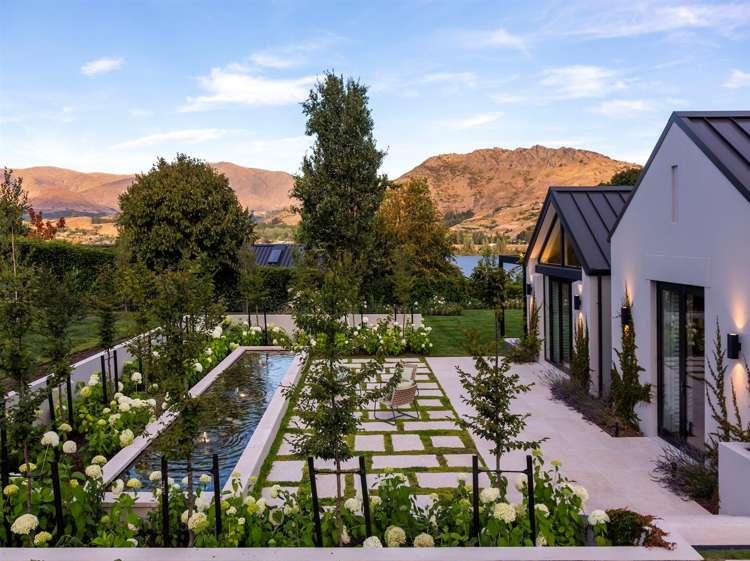 8 Marshall Avenue Dalefield/Wakatipu Basin_16