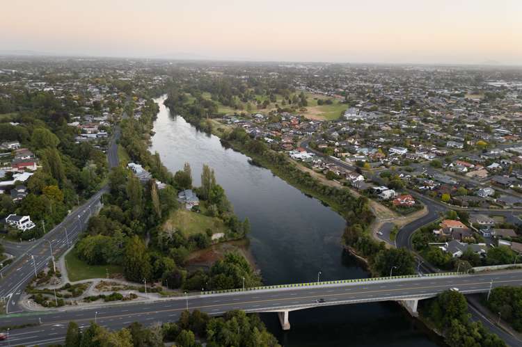 1107 River Road Queenwood_34