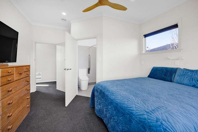 114 Glover Road Hawera_16
