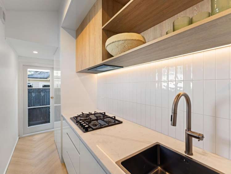 17 Queensway_3