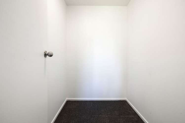 19 Mabian Crescent Deanwell_16