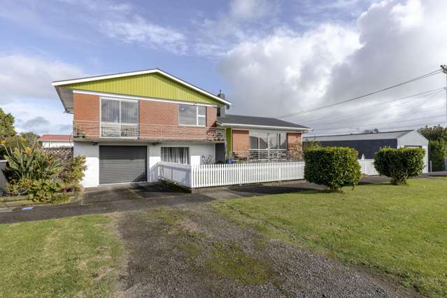 Spacious Family Living with XL Garaging
