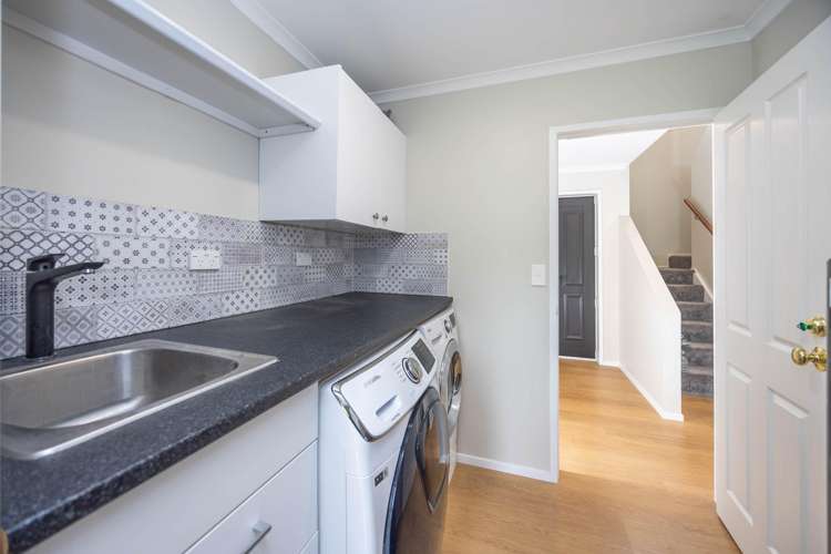 1086 River Road Queenwood_24