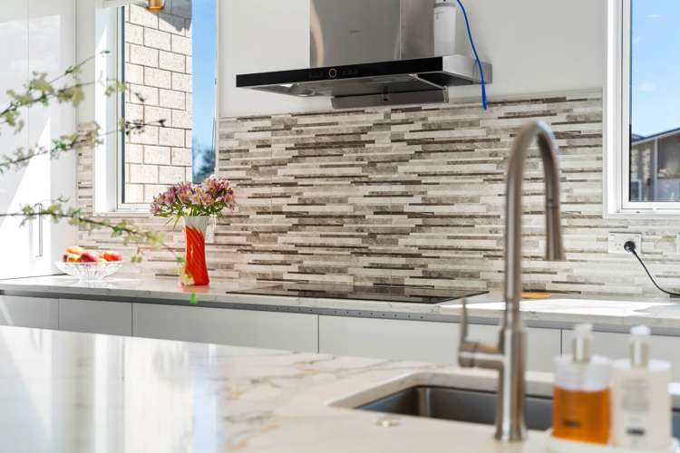 5 Korowhiti Road Clarks Beach_5