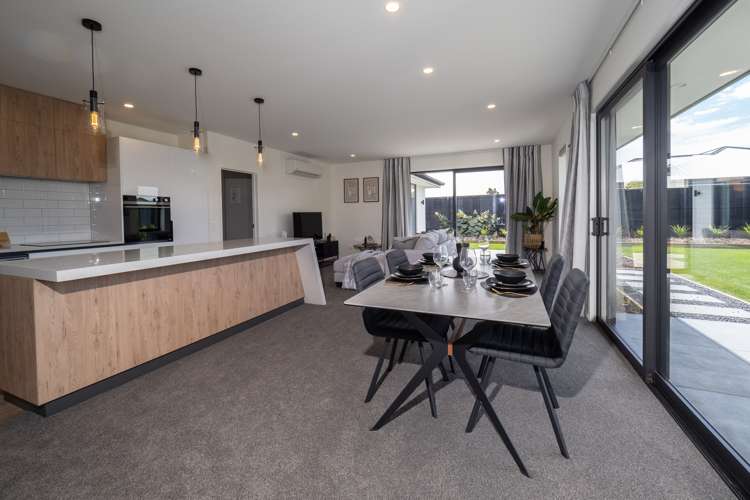 4 Strowan Avenue Elgin_6