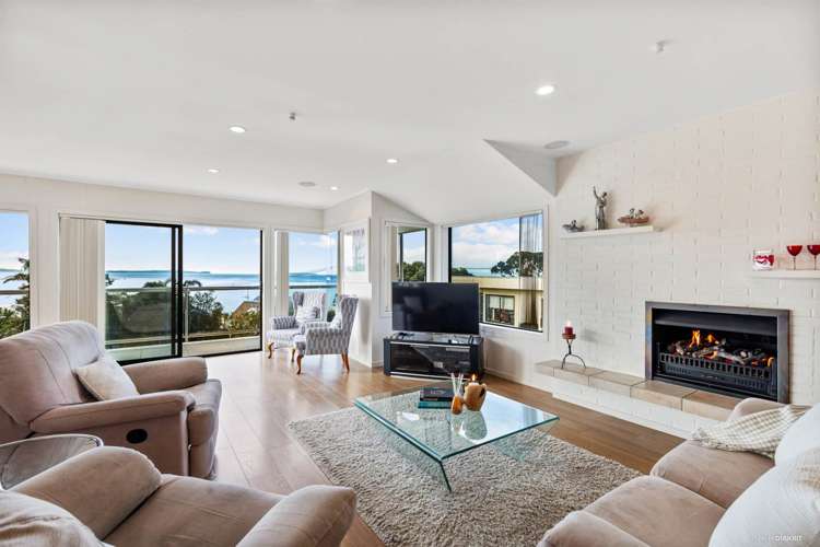 56 Churchill Road Murrays Bay_14