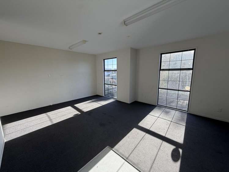 2/10 Enterprise Drive Henderson_8