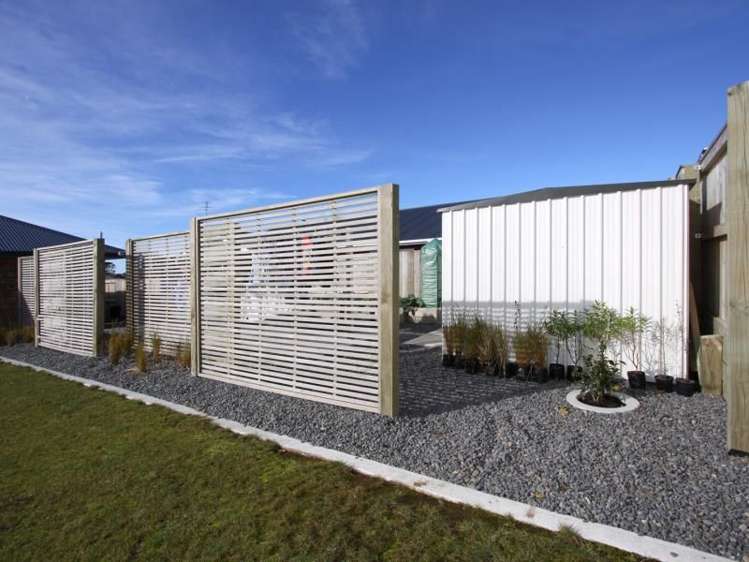 23 Montague Grove Stratford_6