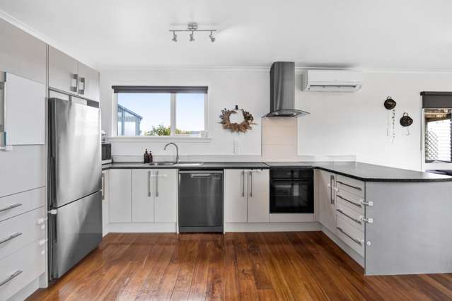 16 Karaka Street Hawera_2