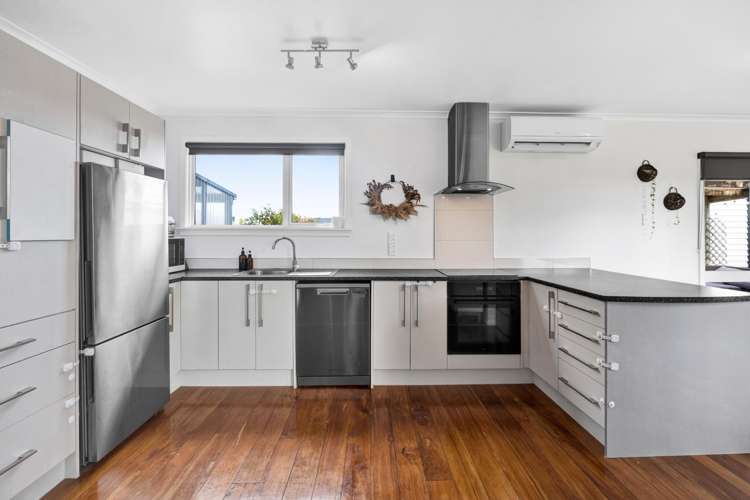 16 Karaka Street Hawera_2