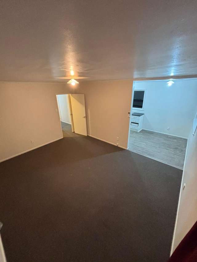  17 Thornlow Street Glendene_3