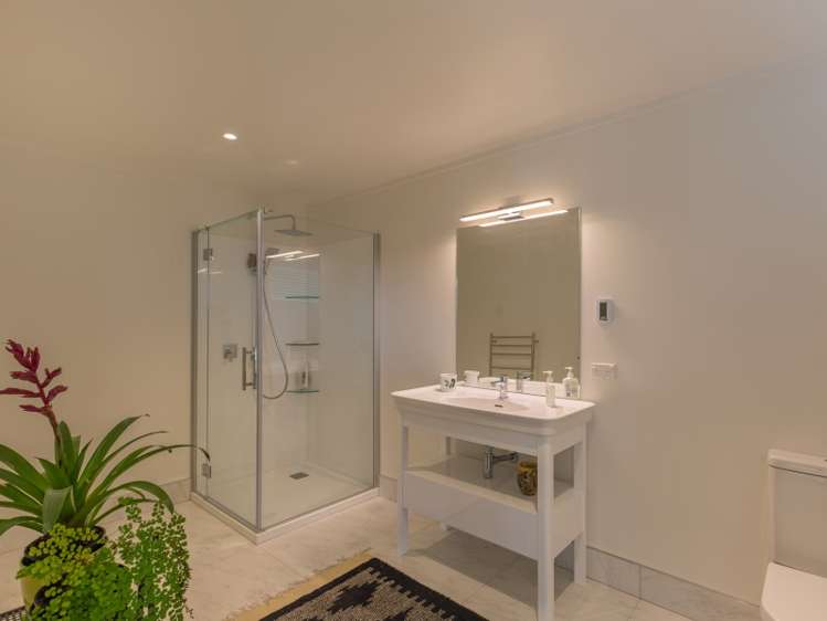 316 Princes Drive Britannia Heights_17