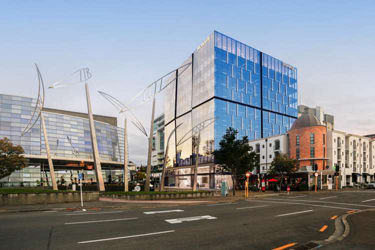 56 Worcester Boulevard_0