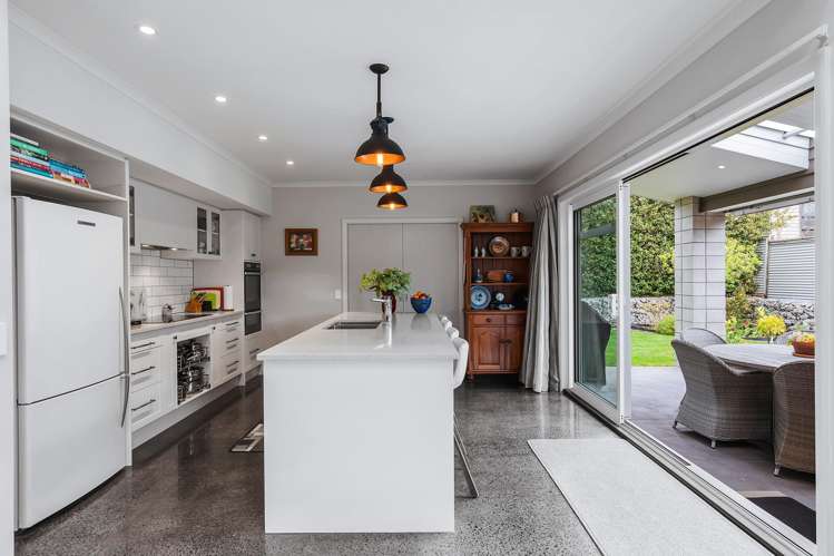 12 Coprosma Crescent Waipahihi_5