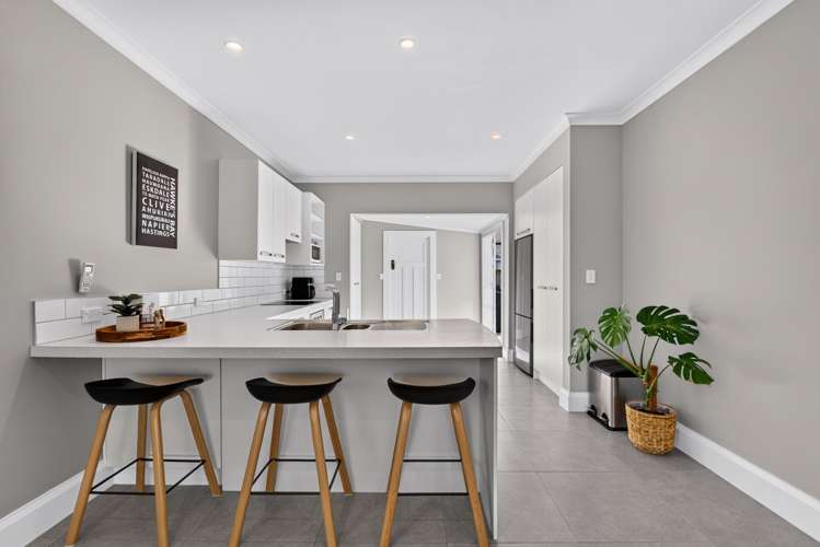 203 Carlyle Street Napier South_1