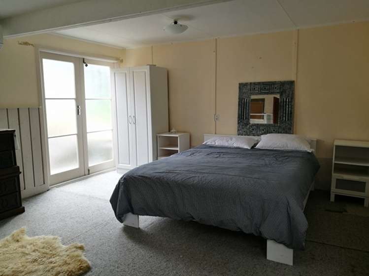 14 Skipage Grove Featherston_10