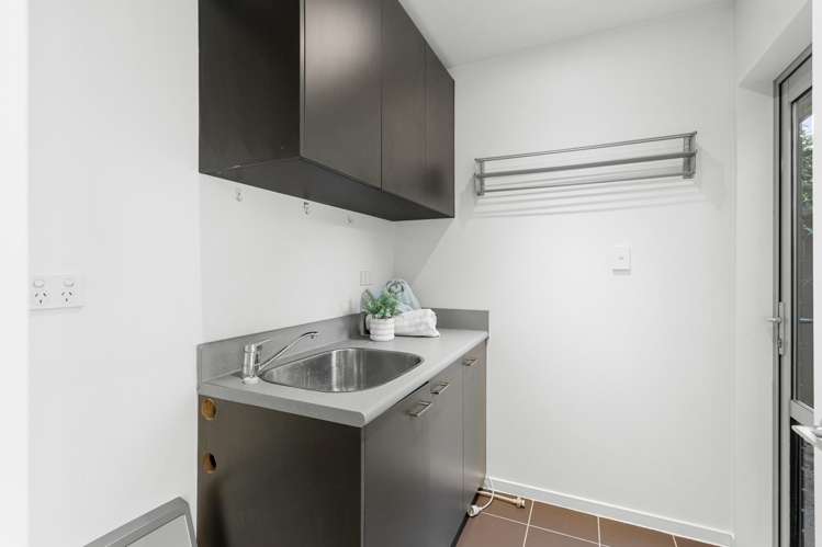 16A Webb Street Merivale_16