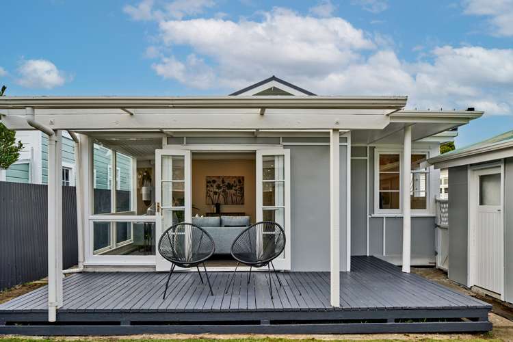 8 Huia Street Petone_6