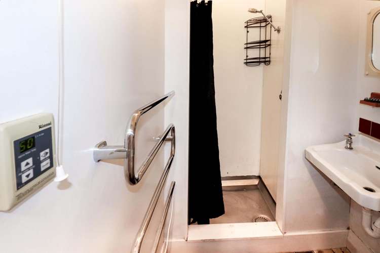 A/6 Riddiford Street 1317_8