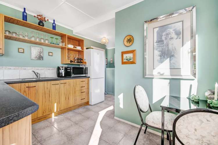 18 Kauri Road Stanmore Bay_8