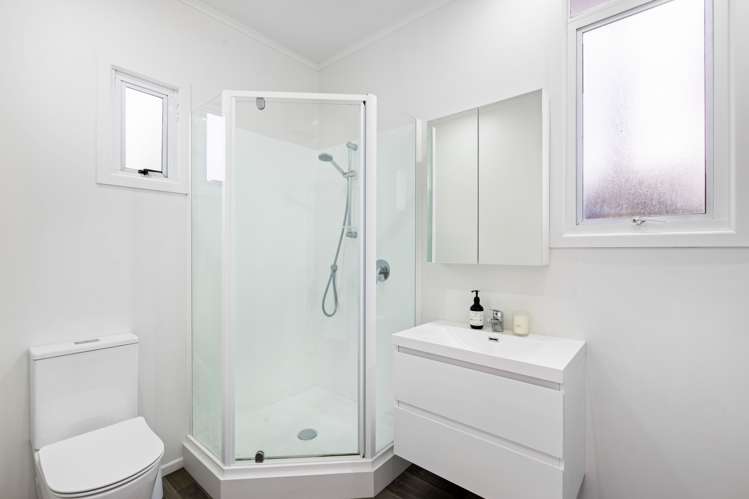 2/132 Edmonton Road Te Atatu South_20