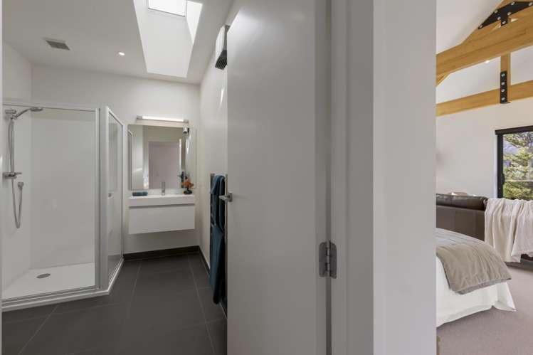 3 Pioneer Court Jacks Point_21