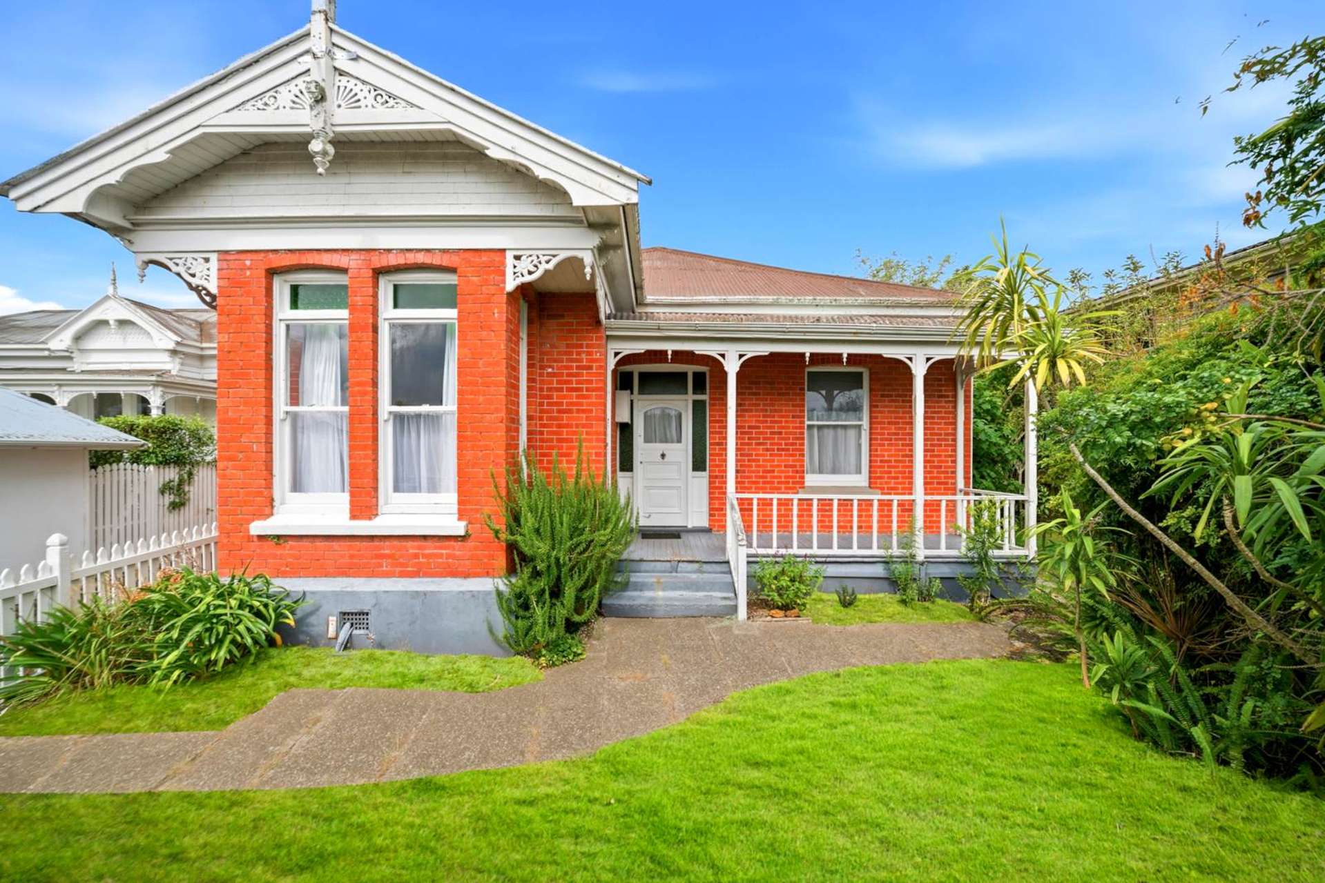 96 & 96A Queen Street Northcote Point_0