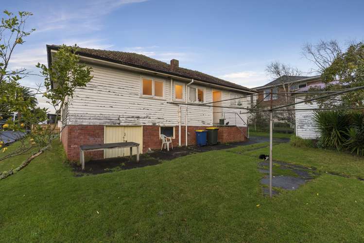 4208 Great North Road Glendene_20