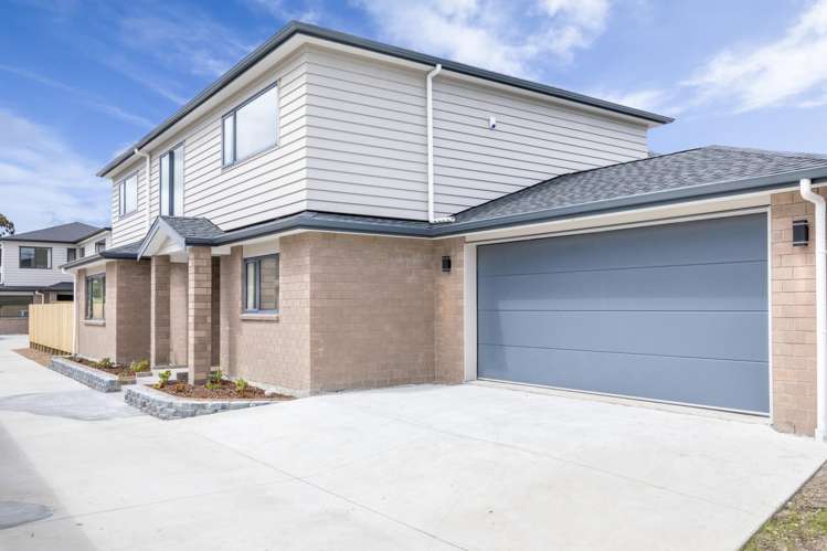 9 Netherlands Avenue Kelston_17