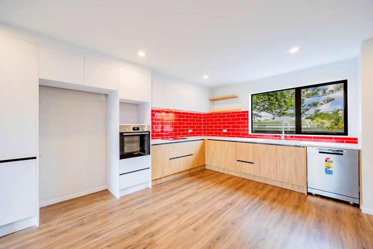 6/21 Peachgrove Road Te Atatu Peninsula_5