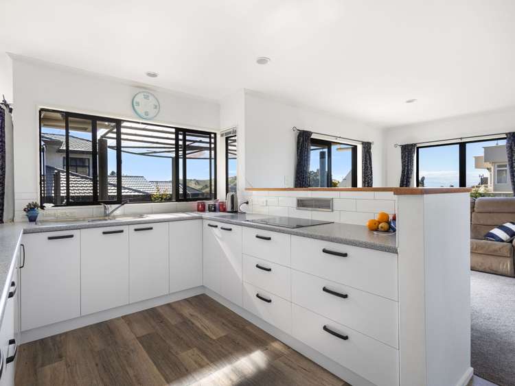 84 Churchill Drive Taradale_19