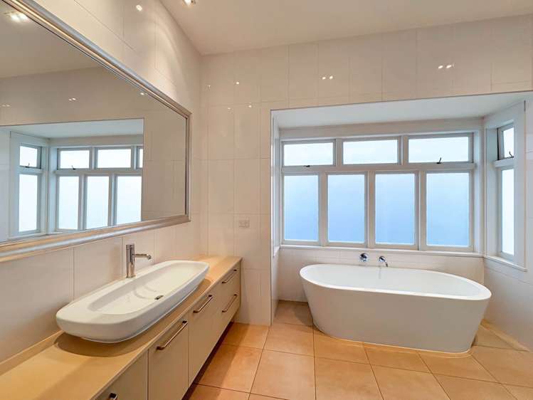 24 Hollywood Avenue Epsom_16
