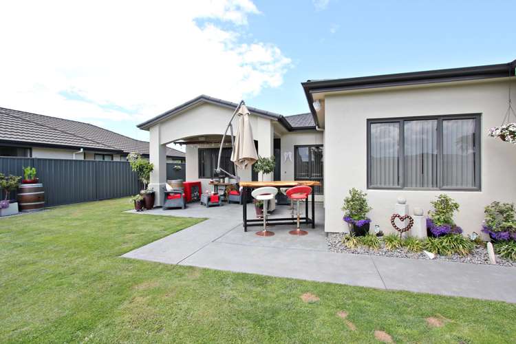 14 Portland Place Poraiti_16