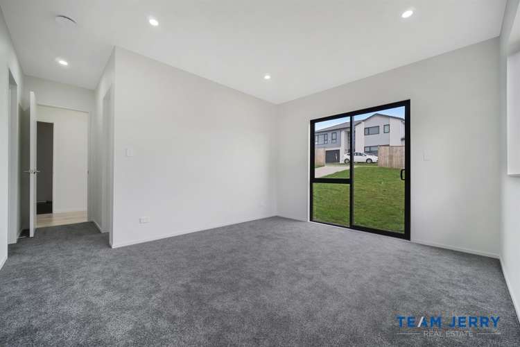 30 Dungloe Avenue Flat Bush_10