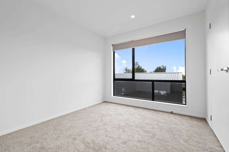 18 Red Arches Road Henderson_11