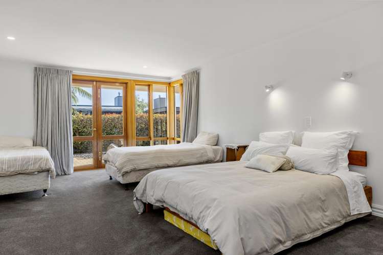 2/70 Harvey Street Waipahihi_18