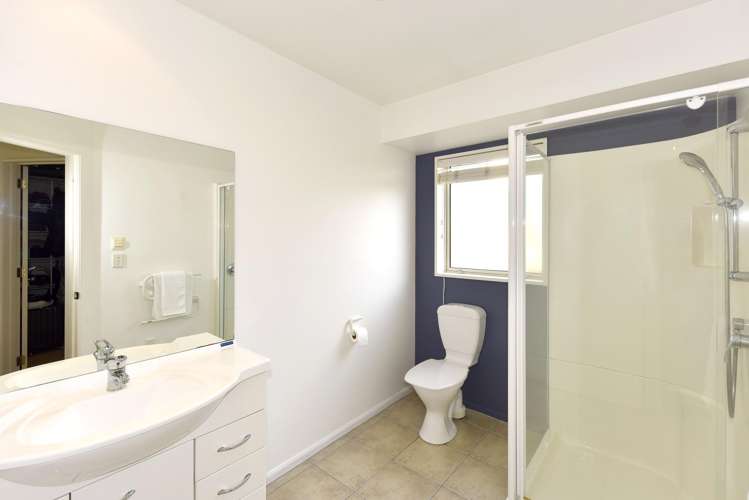 15 Palm Drive Shirley_17