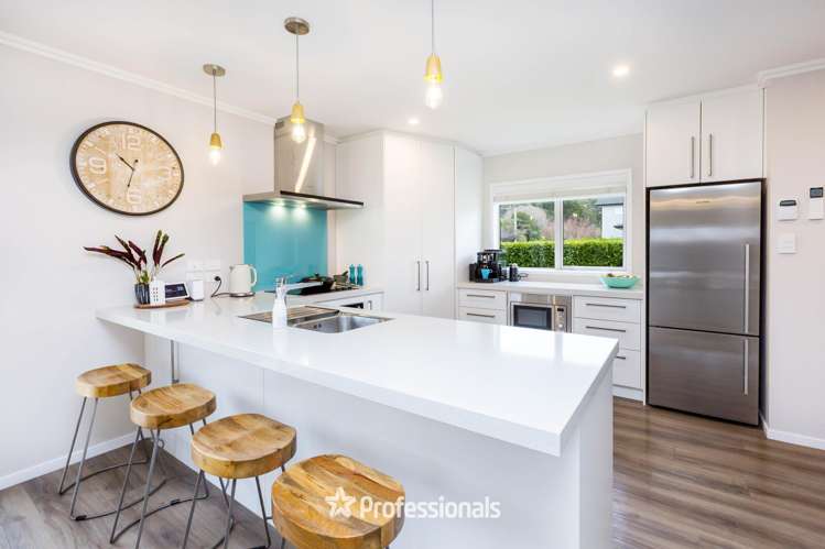 2 Chalfont Road Silverstream_1