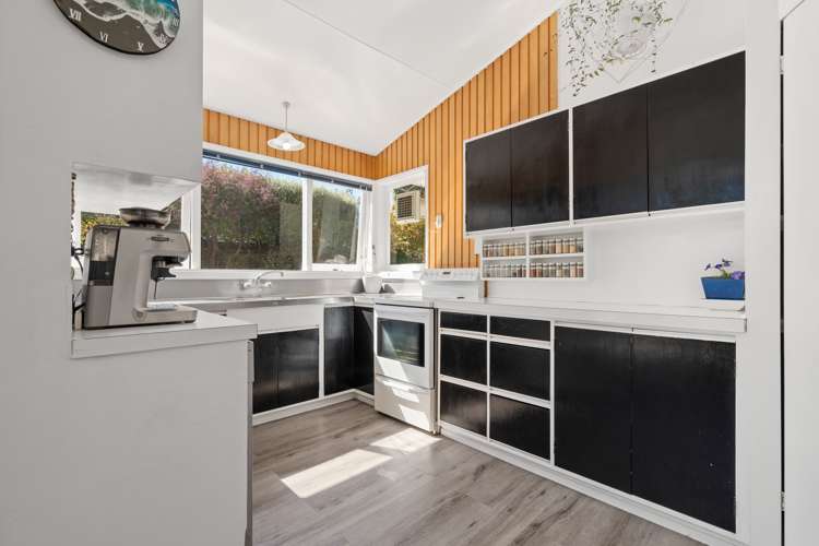 7 Manuka Street Otaki Beach_6