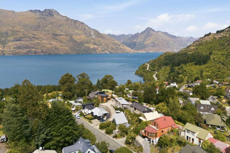 230 Fernhill Road Sunshine Bay_23