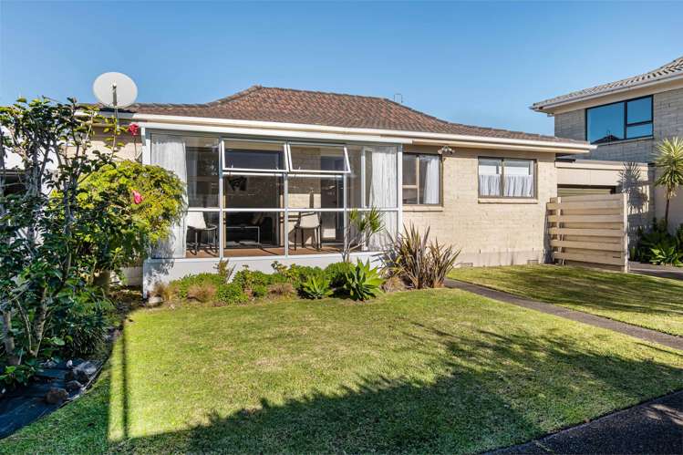 2/438 Hibiscus Coast Highway_0