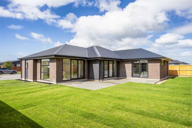 55 Quinn Crescent Woodend_14