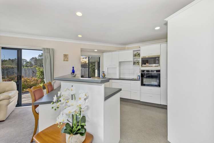 2/41 West Fairway Golflands_8