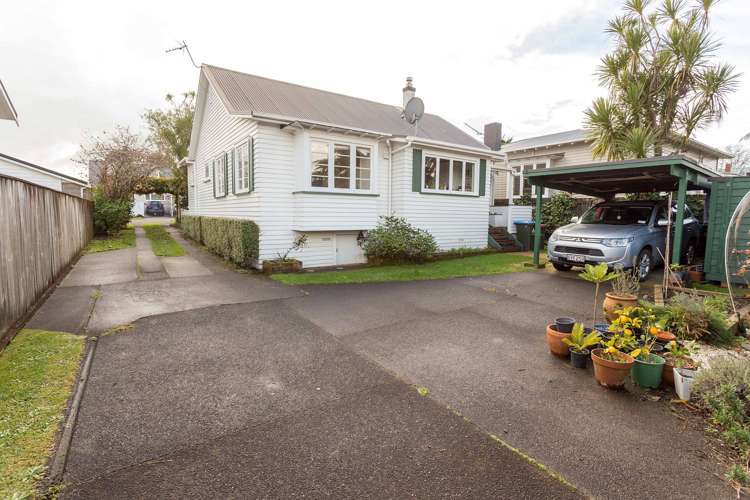 28 Fairleigh Avenue Mount Albert_9