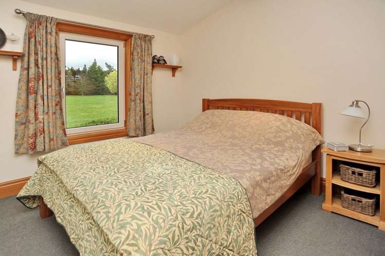 454 Johns Road Fernside_12